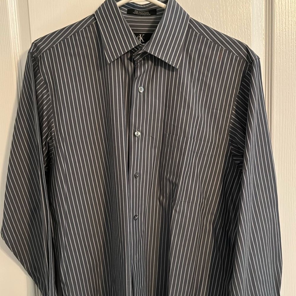 Men’s long sleeve dress shirt